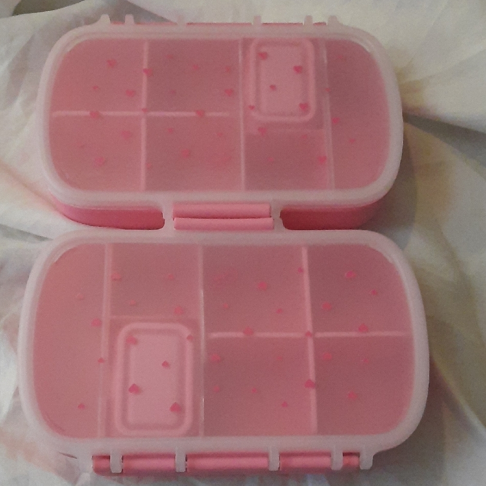 Paris Hilton 2 pair Bento Box